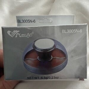 Muse Dual-Tone Blush in Silver and Brown